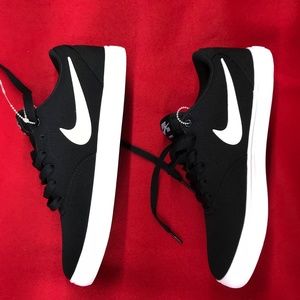 NIKE WOMEN SOLARSOFT CANVAS SKATEBOARDING SNEAK